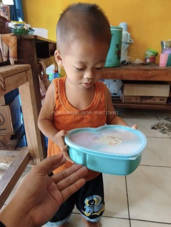 PEMBERIAN PMT BALITA STUNTING BULAN MEI BERBAHAN BAKU LOKAL