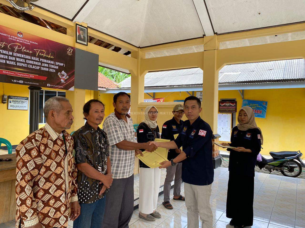 RAPAT PLENO TERBUKA REKAPITULASI DAFTAR PEMILIH SEMENTARA HASIL PERBAIKAN (DPSHP) PEMILIHAN GUBERNUR DAN WAKIL GUBERNUR JAWA TENGAH SERTA BUPATI DAN WAKIL BUPATI CILACAP TAHUN 2024 