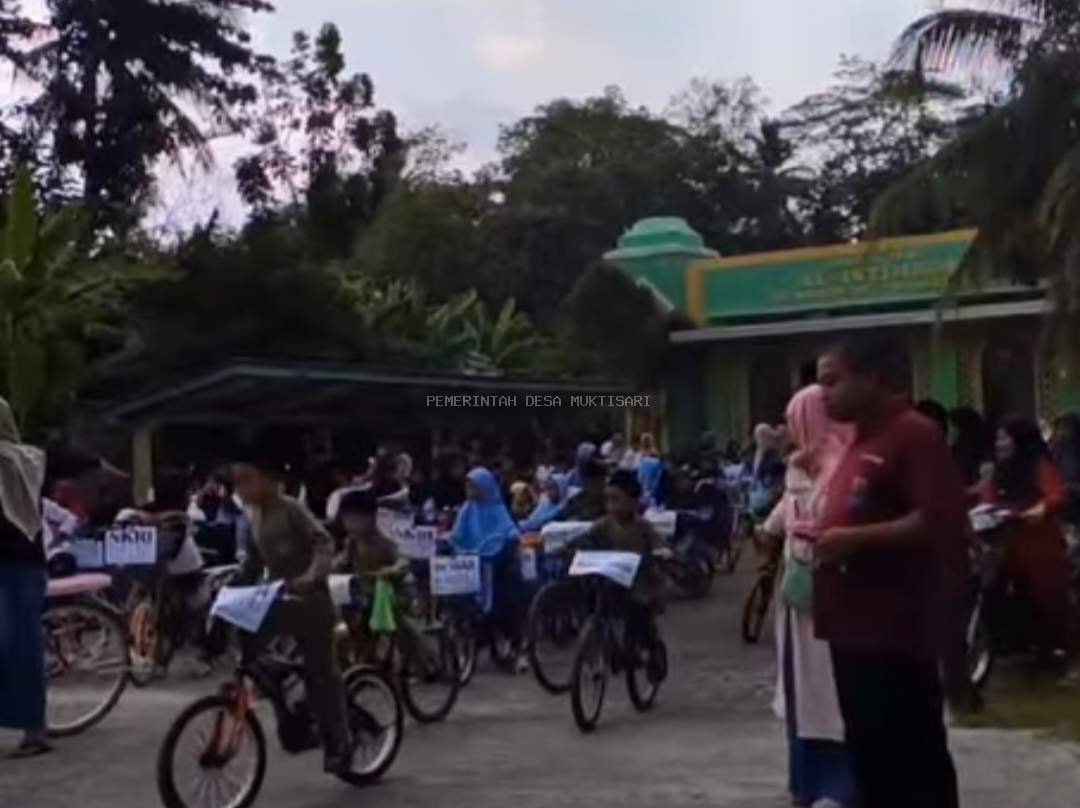 RAYAKAN HSN ANAK RANTING MUKTISARI GELAR PAWAI SEPEDA ONTEL HINGGA NONTON FILM SANG KYAI 