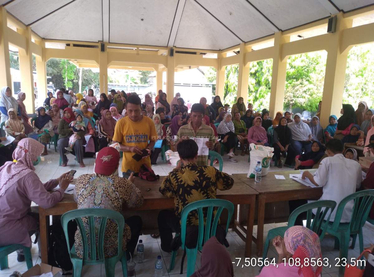 PENYALURAN BANTUAN BERAS BAGI 812 KPM PERIODE BULAN OKTOBER TAHUN 2024