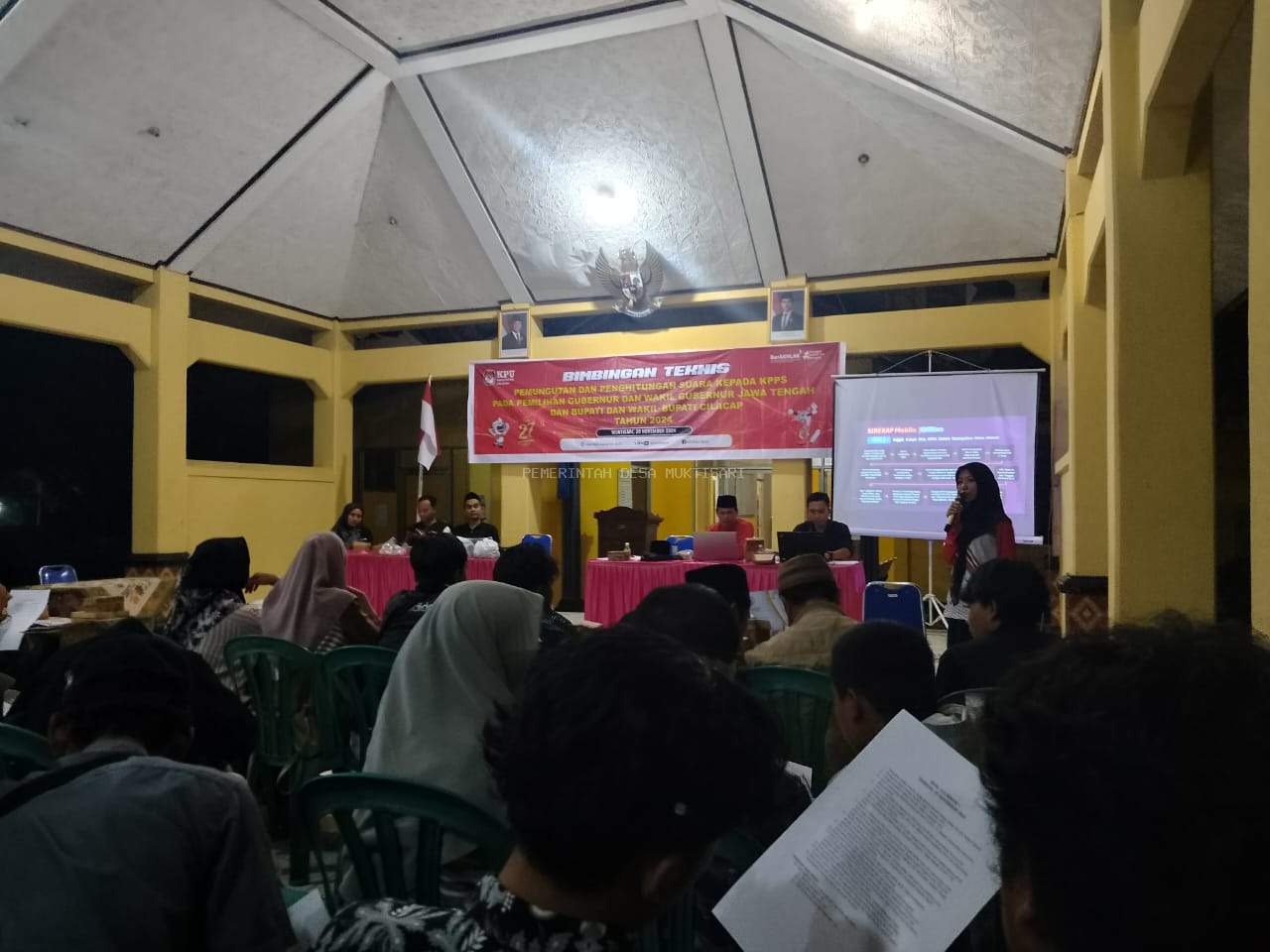 77 ANGGOTA KPPS IKUTI BIMTEK PADA PILKADA TAHUN 2024 DESA MUKTISARI 