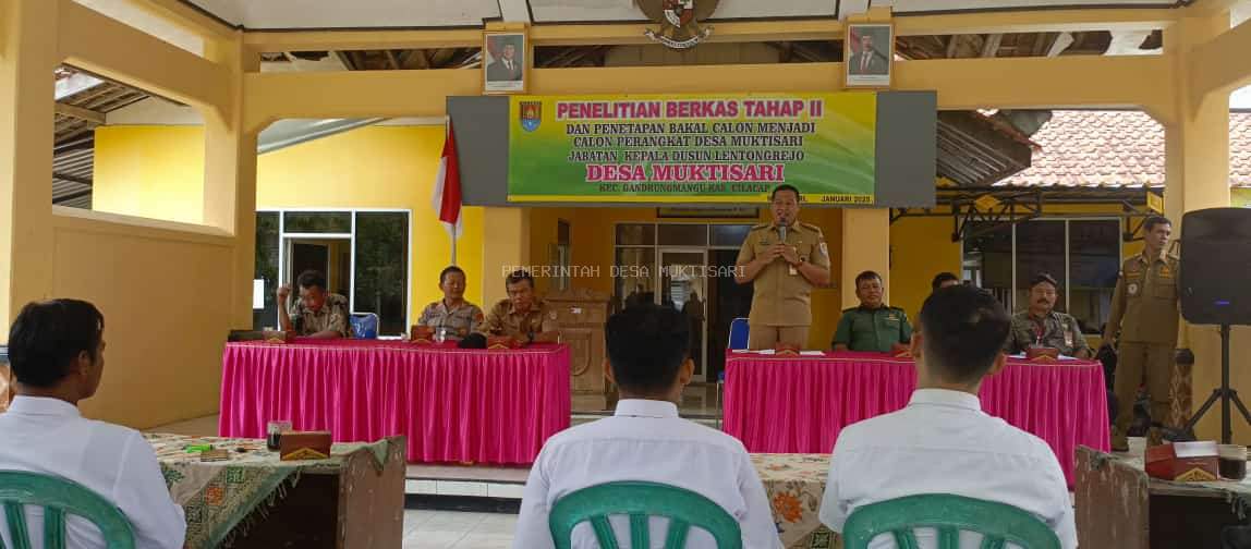 PEMERIKSAAN BERKAS TAHAP II PENJARINGAN KADUS LENTONGREJO DESA MUKTISARI 