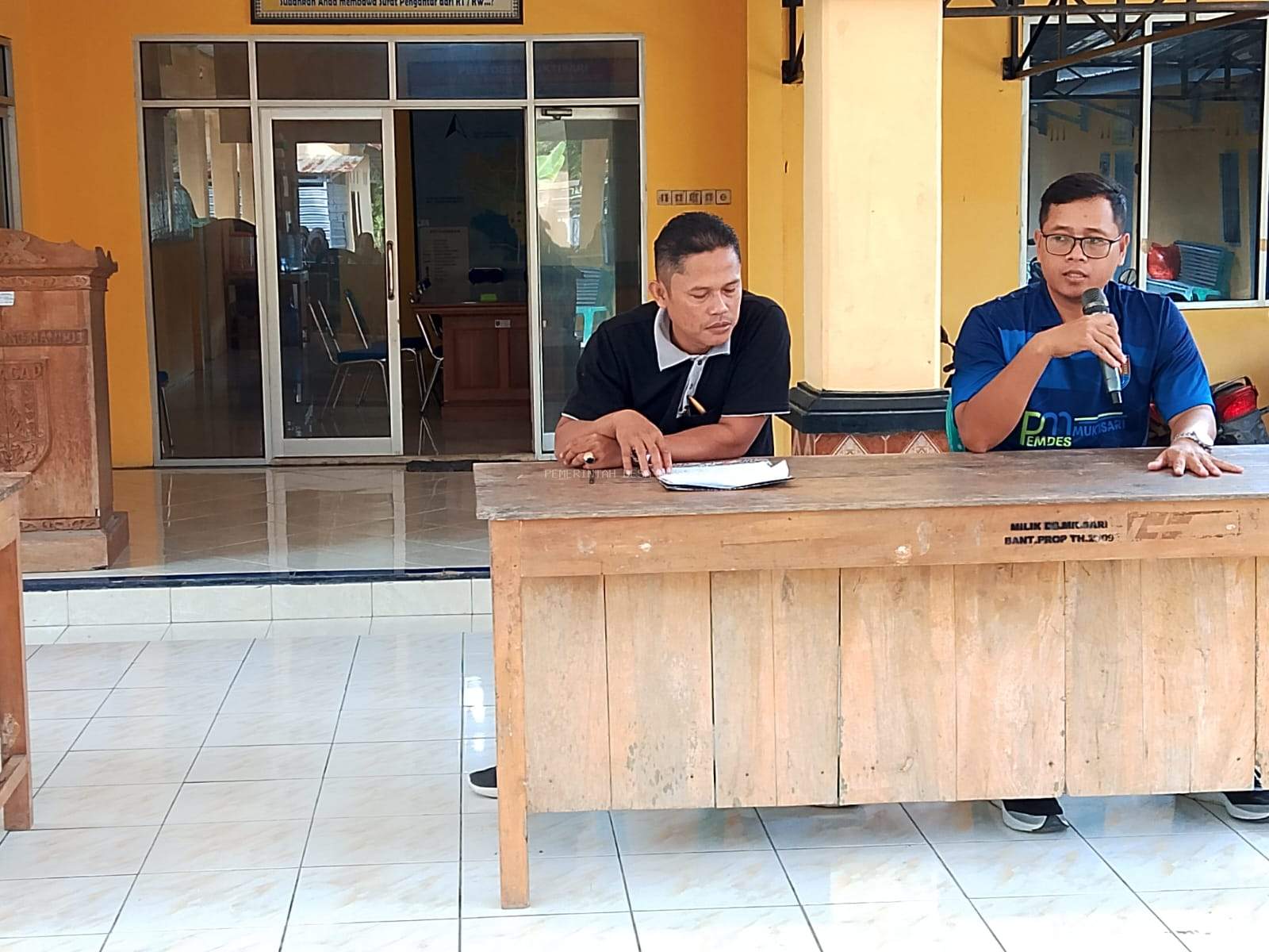 PEMBAGIAN HONOR KADER POSYANDU DESA MUKTISARI